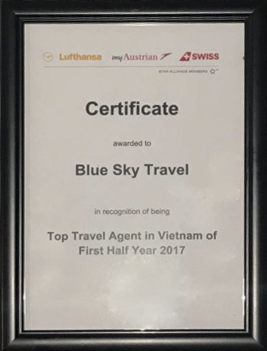 TOP TRAVEL AGENT IN VIETNAM OF FIRST HALF YEAR 2017 LUFTHANSA BLUE